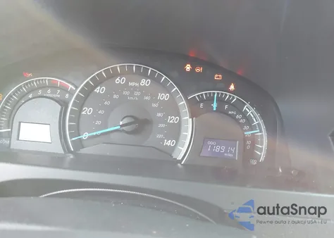 2013 Toyota Camry Xle z USA, uszkodzony, nr VIN 4T4BF1FK1DR336472